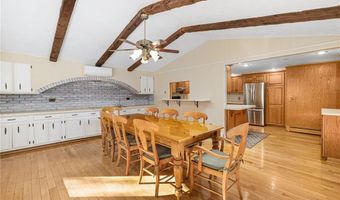 28 Hybrid Dr, Cranston, RI 02920