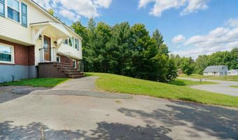 129 Summit St, Baileyville, ME 04694