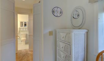 123 Pine Glen Dr, East Greenwich, RI 02818