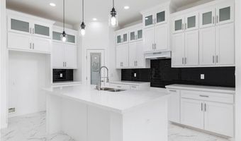 915 Pecan St, Alton, TX 78573