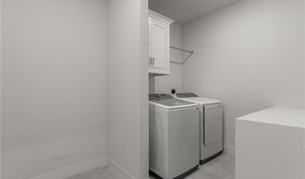 890 Clark Cir, Bentonville, AR 72713