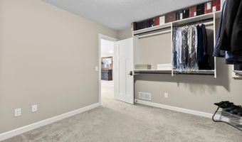 4313 Parkview Cir, Anoka, MN 55303