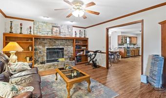 15120 Briarwood Dr, Basehor, KS 66007