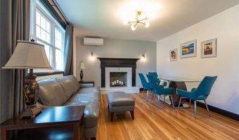 64 Juniper Trl, Narragansett, RI 02882