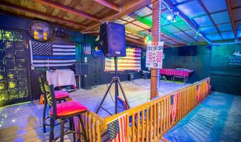 52 Main St, Barwick, GA 31720