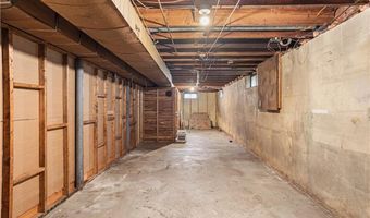 85 Sachem Rd, North Kingstown, RI 02852