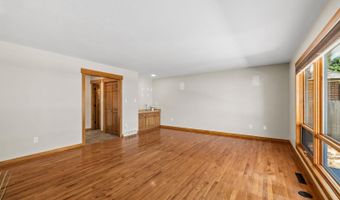 618 OAKHURST Dr, Cheyenne, WY 82009