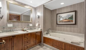 100 Bachelor Ridge Rd 3704, Avon, CO 81620