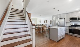 15 Curtis Cir 15, Avon, MA 02322