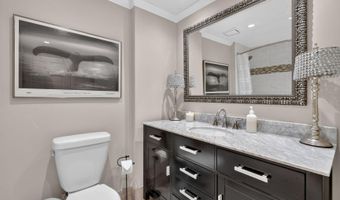 125 N LEE St Dh407, Alexandria, VA 22314