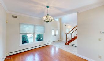 11 Drake Dr, Bayville, NJ 08721