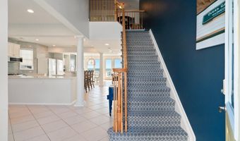 8 Jibsail Dr, Bayville, NJ 08721