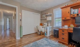 71 Vinton Ave, Cranston, RI 02920