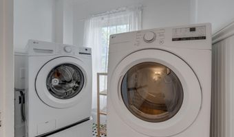 85 Bedford St, Bath, ME 04530
