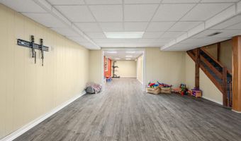 10498 Harmony Hills Dr, Aurora, IN 47001