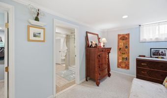 1116 N ROOSEVELT St N, Arlington, VA 22205