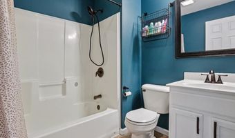 5524 STONECROFT Ln, Allentown, PA 18106