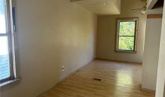 136 Maplewood Ave, Ambridge, PA 15003