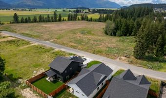 6806 Selkirk St, Bonners Ferry, ID 83805