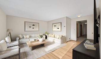 185 W 3RD St 2, Bayonne, NJ 07002