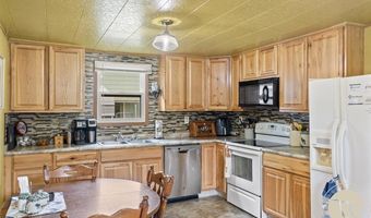 135 S Montana Ave, Absarokee, MT 59001