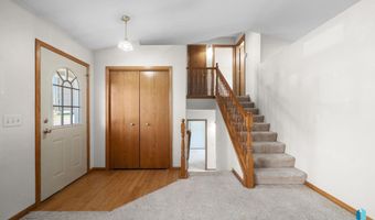 220 S Augusta Ave, Brandon, SD 57005