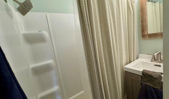 810 S Merton St, Aberdeen, SD 57401