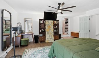 1954 Lakeview Dr, Avon, IN 46123