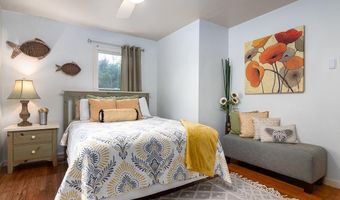 28 Palm Beach Ave, Narragansett, RI 02882