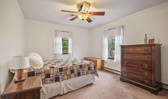 13 Swartzel Dr, Middletown, NJ 07748