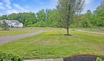 48 Meadow Brook Rd, Brookfield, CT 06804