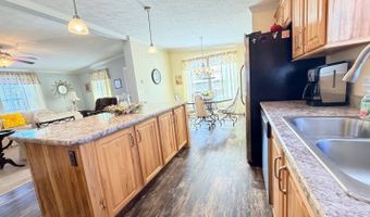 9 Commodore Dr, Biddeford, ME 04005