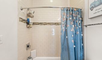 4226 40TH St N, Arlington, VA 22207