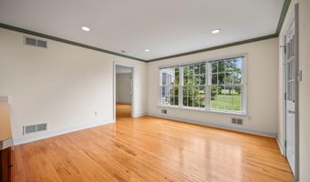 151 S Main St, Allentown, NJ 08501