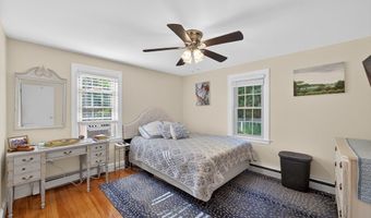 9 Milton Rd, Barrington, RI 02806