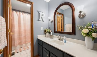 10498 Harmony Hills Dr, Aurora, IN 47001