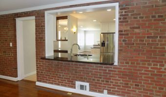 138 S ABINGDON St, Arlington, VA 22204
