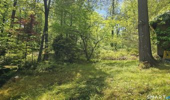 29 Carol St, Danbury, CT 06810