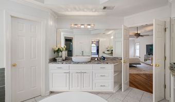 765 Falls Landing Ct, Alpharetta, GA 30022