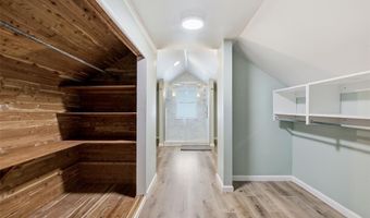 9860 Berwick Dr, Affton, MO 63123