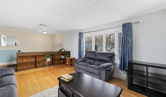 112 Center Ave, Middletown, RI 02842