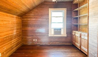 78 12th St, Apalachicola, FL 32320