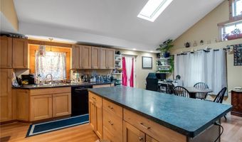 218 Garrison Rd, Amherst, NY 14221