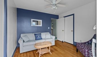 78 Ellery Rd, Newport, RI 02840