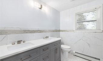 15 Laforge Dr, Coventry, RI 02816