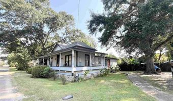 135 S Canoe Rd, Atmore, AL 36502