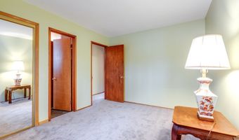 684 Sherwood Dr, Aurora, OH 44202