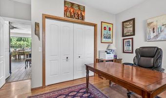 39 E Valley View Rd, Ashland, OR 97520