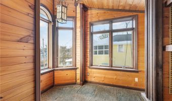 584 Apple Dr, Akron, OH 44319