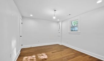 10222 ARIZONA Cir 18, Bethesda, MD 20817